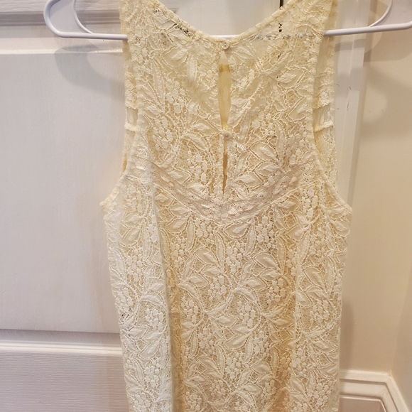 Lace tank - Picture 2 of 3